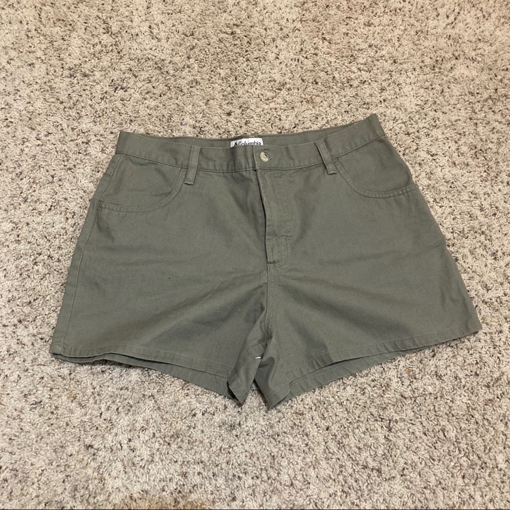 NWOT columbia green shorts